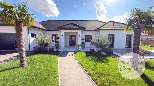 Luxe woning in Le Pavillon-Sainte-Julie, Aube