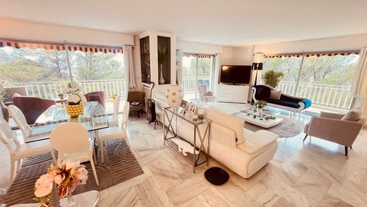 Apartment in Le Cannet, Alpes-Maritimes