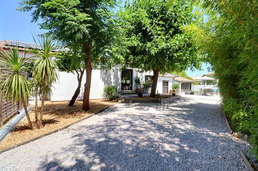 Luxury home in Teyran, Hérault