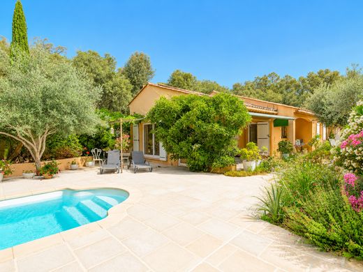 Villa en La Londe-les-Maures, Var