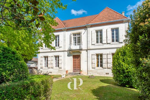 Maison de luxe à Valence, Tarn-et-Garonne