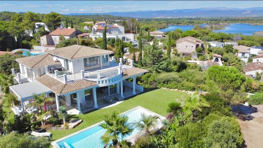 ‏וילה ב  Saint-Aygulf, Var