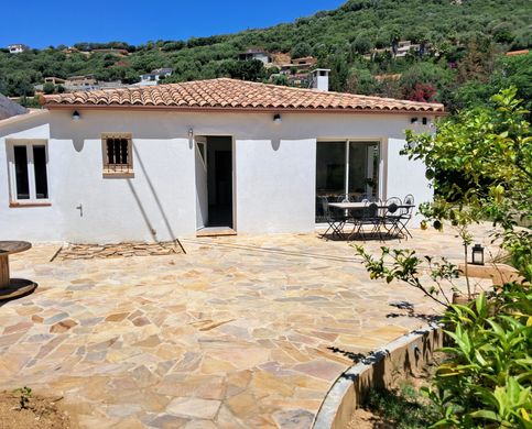 别墅  Bastelicaccia, South Corsica