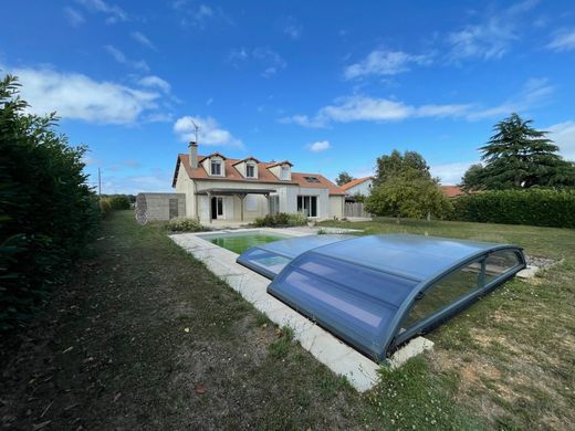 Maison de luxe à Sèvres-Anxaumont, Vienne