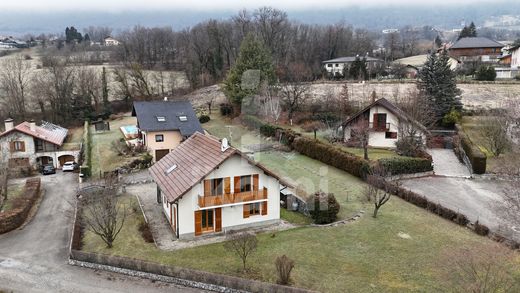 Maison de luxe à Mercury, Savoie