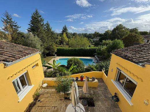 Luxury home in Saint-Macaire, Gironde