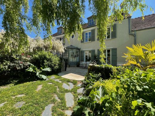 Luxus-Haus in Mauperthuis, Seine-et-Marne