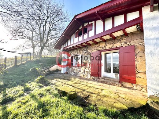 Luxus-Haus in Ascain, Pyrénées-Atlantiques