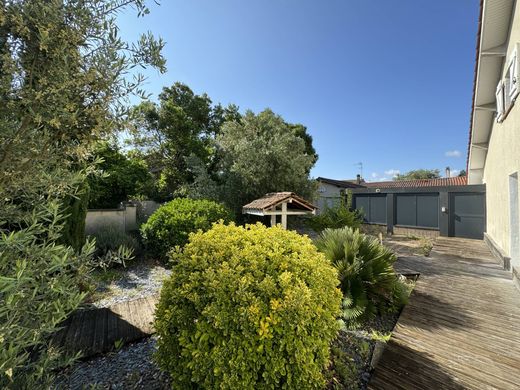 منزل ﻓﻲ Le Bouscat, Gironde