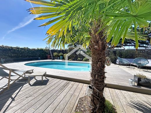 Luxury home in Caudéran, Gironde