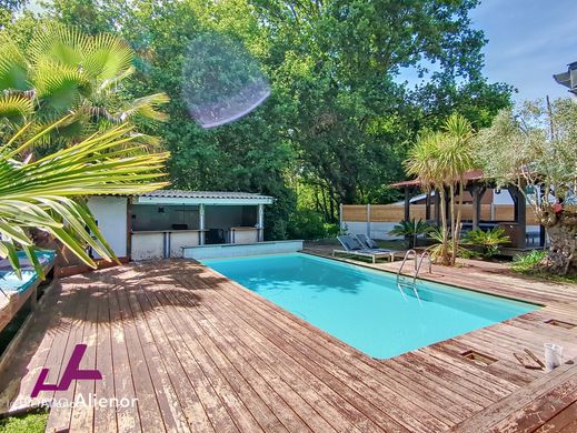 Luxury home in Audenge, Gironde