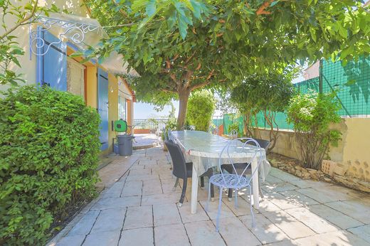 منزل ﻓﻲ Hyères, Var