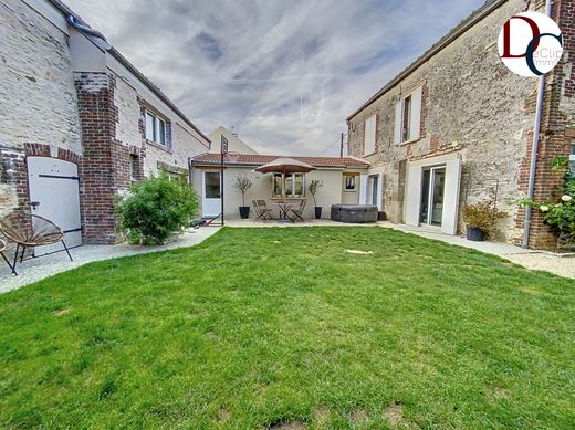 منزل ﻓﻲ Senlis, Oise