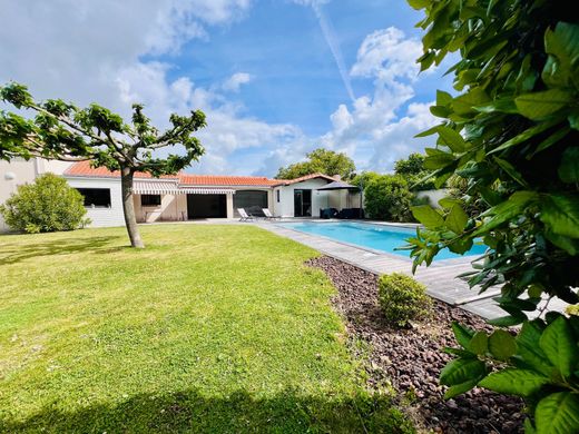 Luxury home in Vallet, Loire-Atlantique