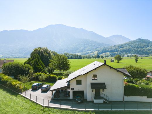 빌라 / Faverges, Haute-Savoie