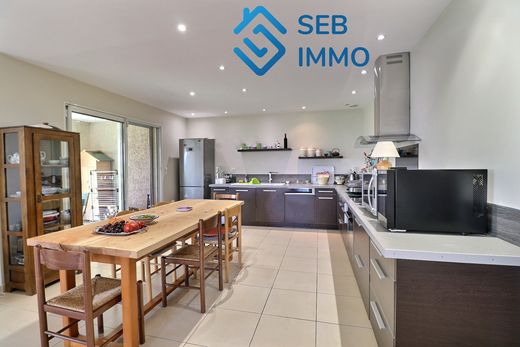 Luxury home in Ceret, Pyrénées-Orientales