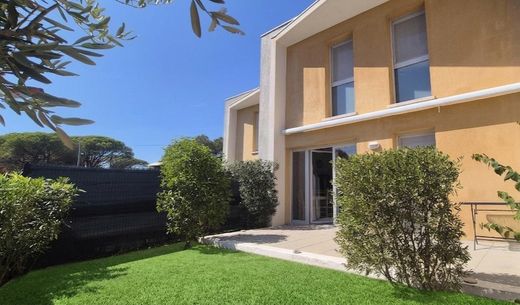 Villa in Puget-sur-Argens, Var
