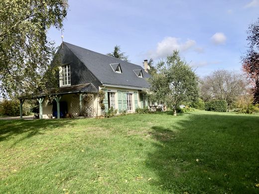 Luxe woning in Saint-Antoine-du-Rocher, Indre-et-Loire