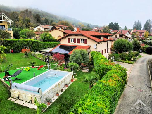 Maison de luxe à Farges, Ain