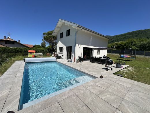 Luxury home in Cranves-Sales, Haute-Savoie