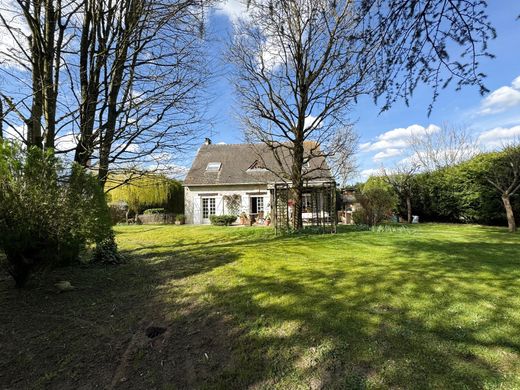 Casa di lusso a Thiers-sur-Thève, Oise