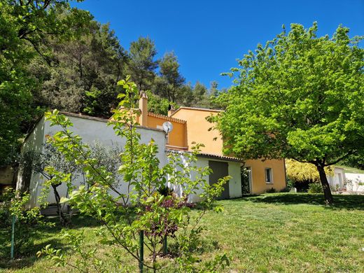 Villa en Aubres, Droma