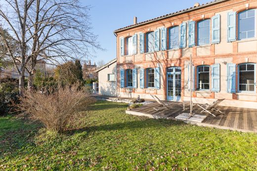 Luxury home in Saint-Sulpice-la-Pointe, Tarn