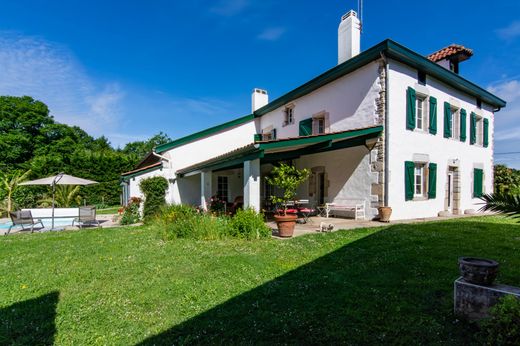 Casa di lusso a Mouguerre, Pirenei atlantici