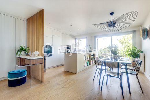 Apartament w Montmartre, Abbesses, Grandes-Carrières, Paris