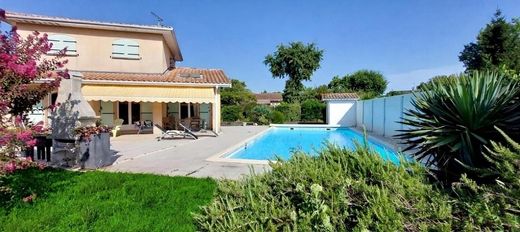 Luxury home in Le Teich, Gironde