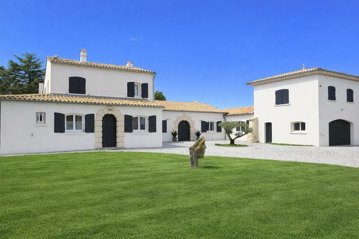 Luxury home in Breuillet, Charente-Maritime