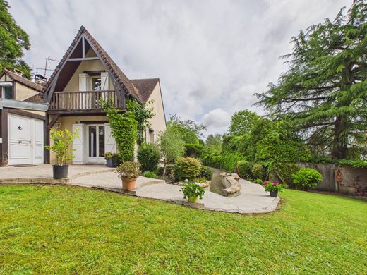 Элитный дом, La Celle-Saint-Cloud, Yvelines