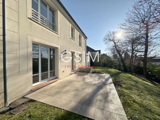 Luxury home in Vaucresson, Hauts-de-Seine