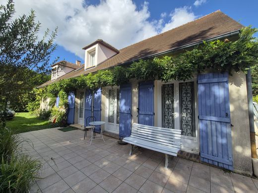 Πολυτελή κατοικία σε Larchant, Seine-et-Marne