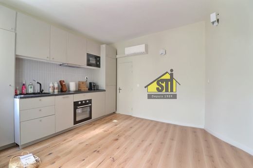 Διαμέρισμα σε Montparnasse, Alésia, Montsouris, Paris