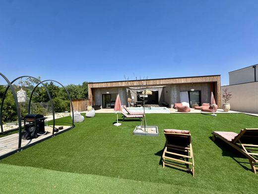 Luxury home in Clarensac, Gard