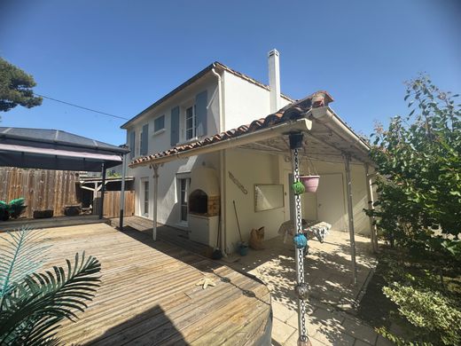 Casa de lujo en Meschers-sur-Gironde, Charenta Marítima