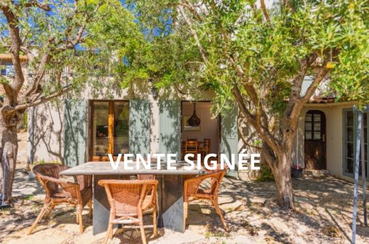 ‏בתי יוקרה ב  Ollioules, Var