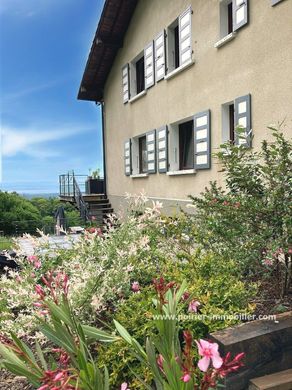 منزل ﻓﻲ Bons-en-Chablais, Haute-Savoie