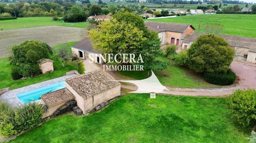 Πολυτελή κατοικία σε Cars, Gironde