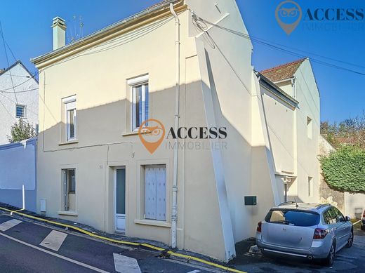 Luxe woning in Andilly, Val d'Oise