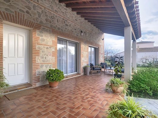 Casa di lusso a Elna, Pirenei Orientali