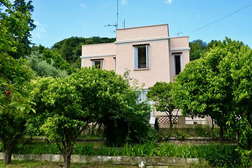 Luksusowy dom w Saint-Laurent-du-Var, Alpes-Maritimes