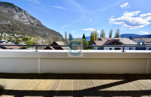 Apartment / Etagenwohnung in Annecy-le-Vieux, Haute-Savoie