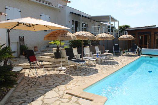 Villa in Lédenon, Gard