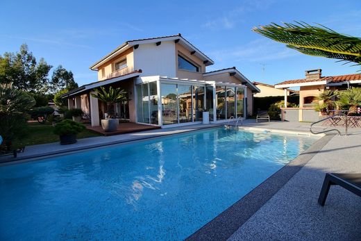 Villa in Gujan-Mestras, Gironde