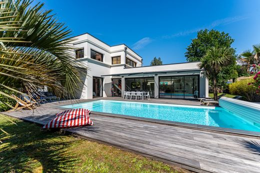 Villa in Gujan-Mestras, Gironde