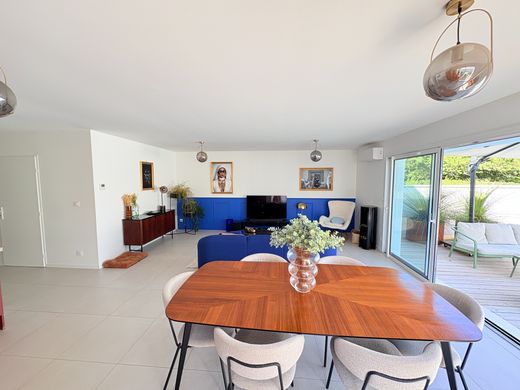 Casa di lusso a Mornac-sur-Seudre, Charente-Maritime