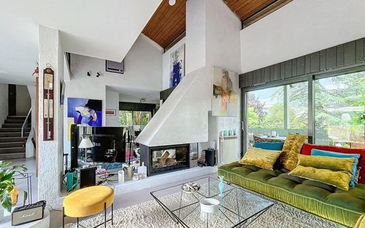 Πολυτελή κατοικία σε Bourg-lès-Valence, Drôme