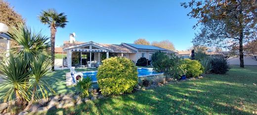 Luxus-Haus in Le Teich, Gironde